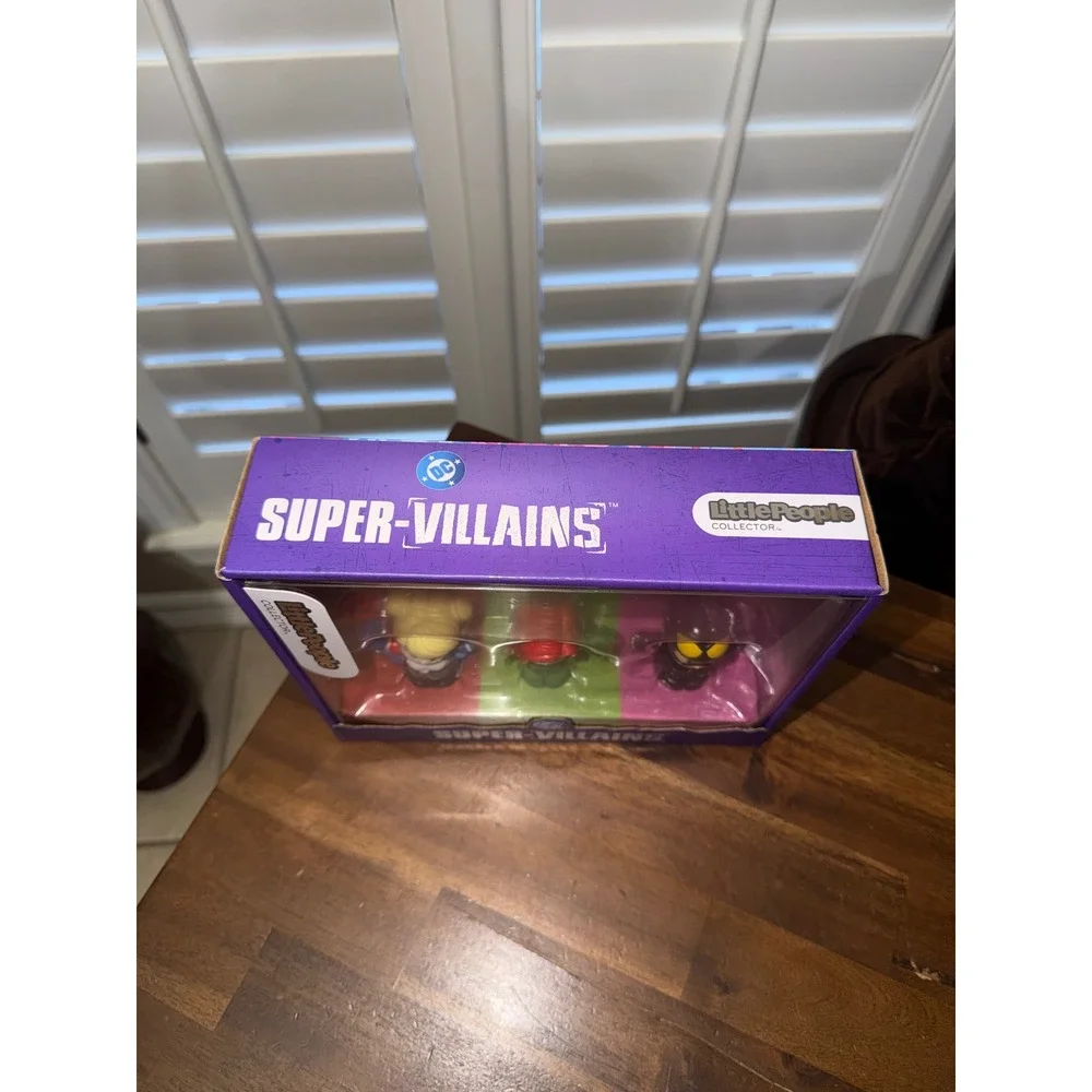 Fisher Price Little People Collector DC Super Villains Harley Quinn Ivy Catwoman